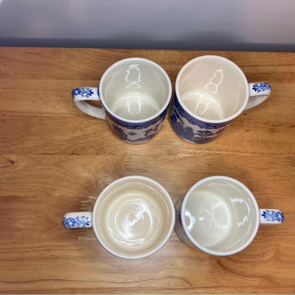 Lot of 4 Blue Willow Coffee Cups Mugs Japan Vintage - Picture 4 of 15